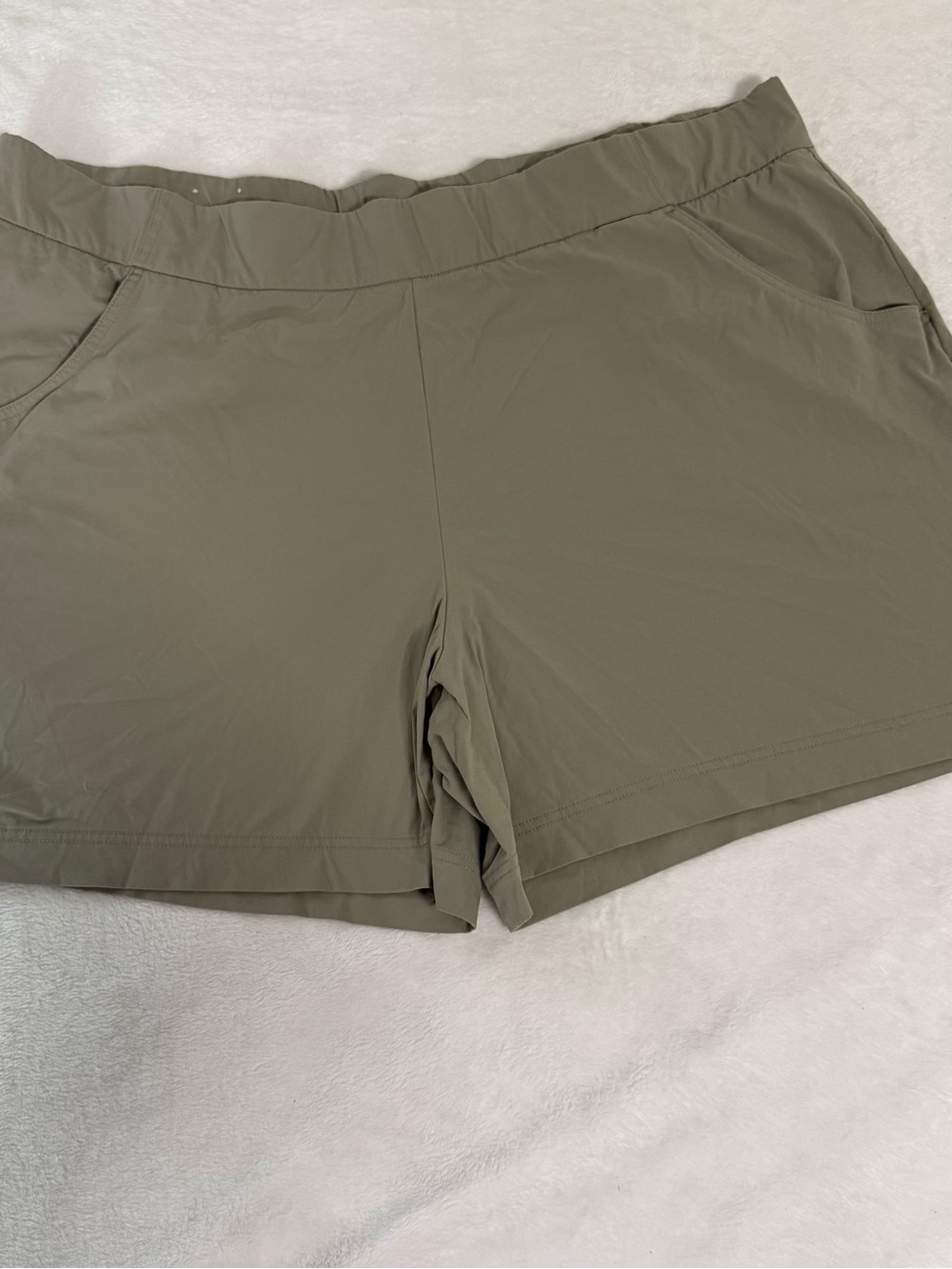 Columbia Womens 3X Shorts Taupe Stretch Nylon Pull On Hiking Outdoor Plus Size